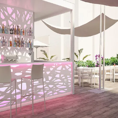 公寓式酒店 普莱雅索尔集团雅贝克心灵公寓式酒店 伊维萨镇